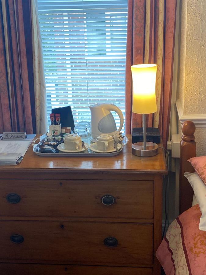 Landguard Lodge Guest House Shipley  Eksteriør billede