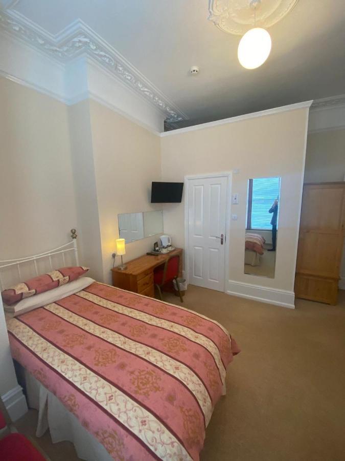 Landguard Lodge Guest House Shipley  Eksteriør billede