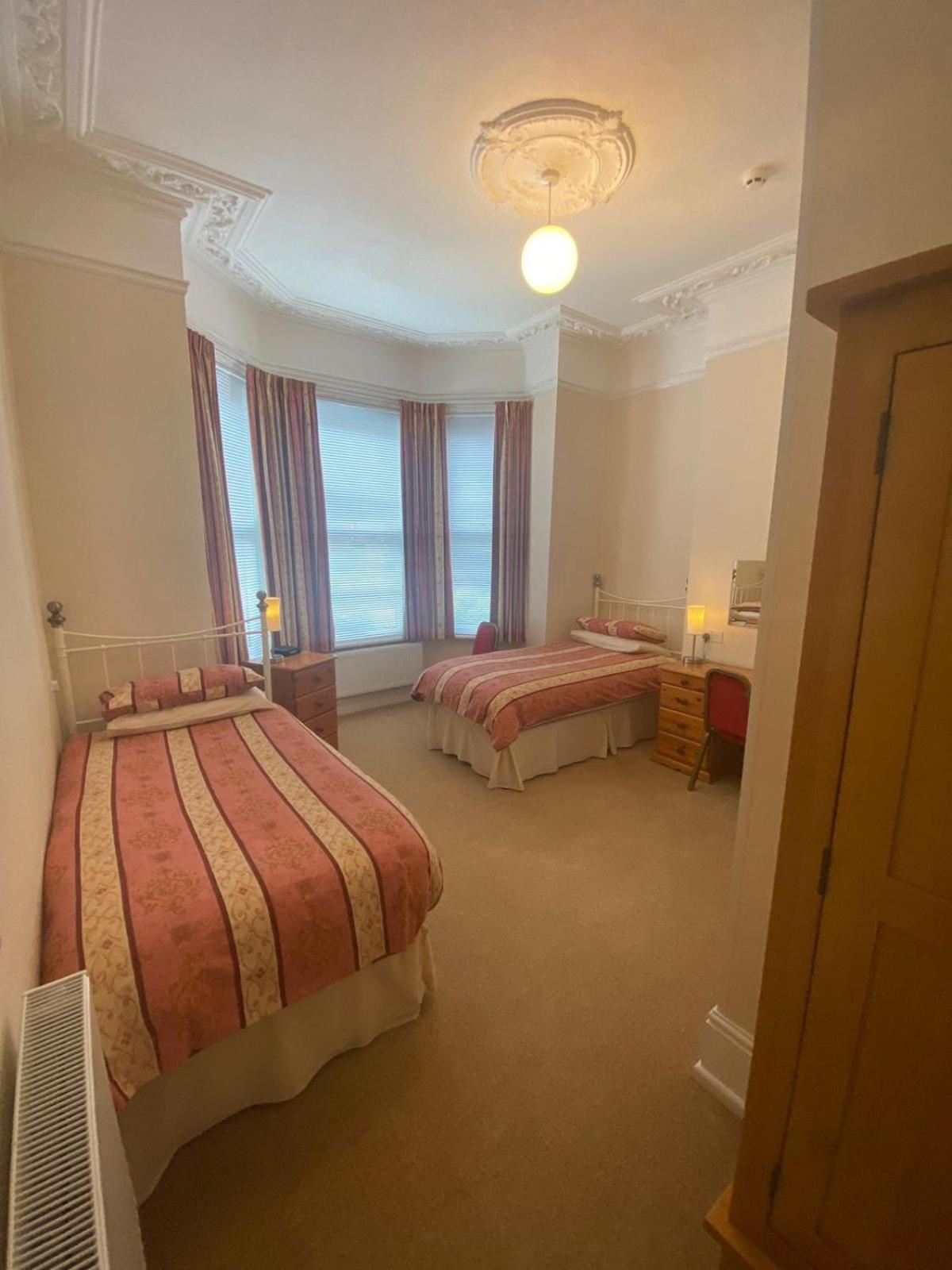 Landguard Lodge Guest House Shipley  Værelse billede